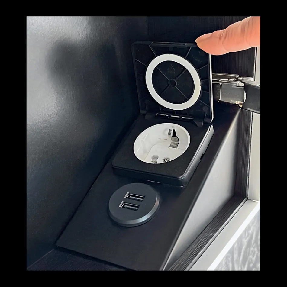 Récipient miroir en bois avec double miroir et lumières fabriqué en Italie - Darwin Viadurini