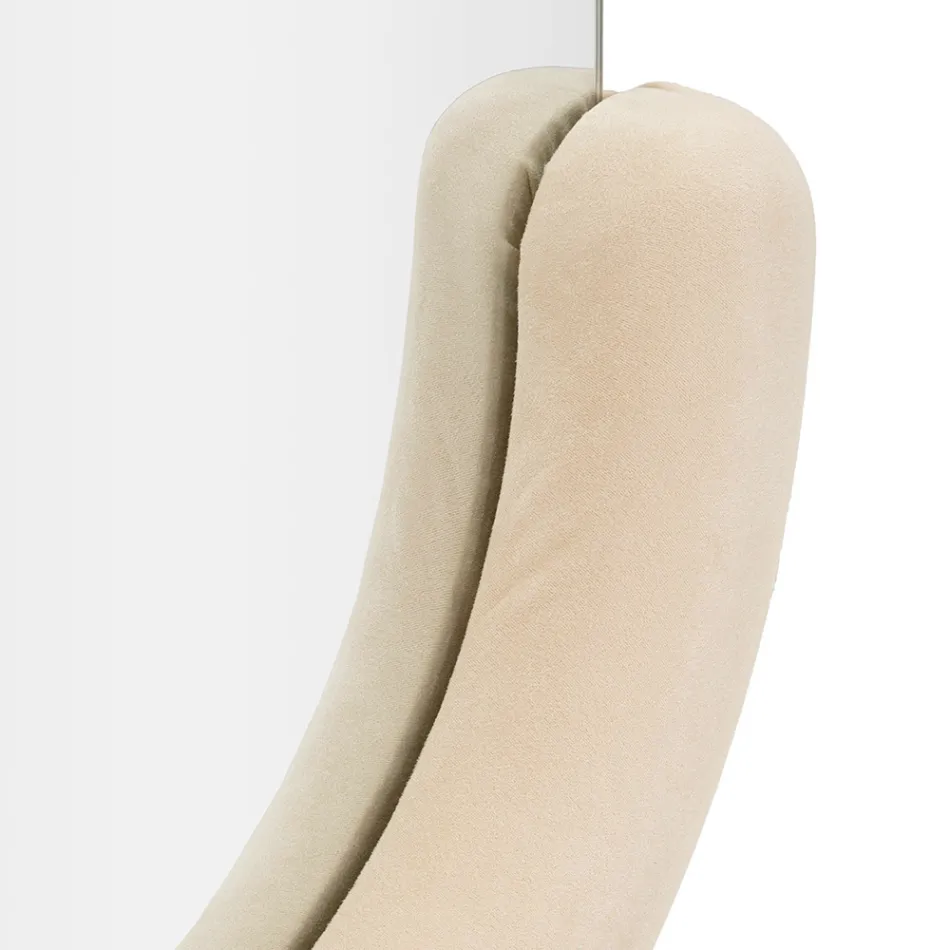 Miroir mural en forme de C avec cadre en MDF recouvert de velours - Micheal Viadurini