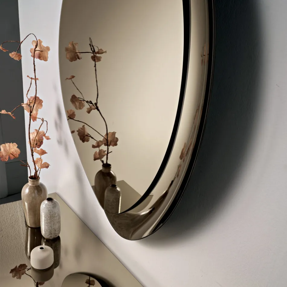 Miroir en forme d'Abigaille avec demi-cadre en verre fusionné, fabriqué en Italie Viadurini