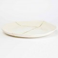 Plateau de service rond en porcelaine blanche et motif feuille d'or - Cicatroro
