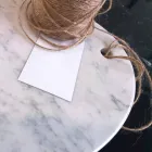 Planche à découper ovale moderne en marbre blanc de Carrare fabriqué en Italie - Masha Viadurini