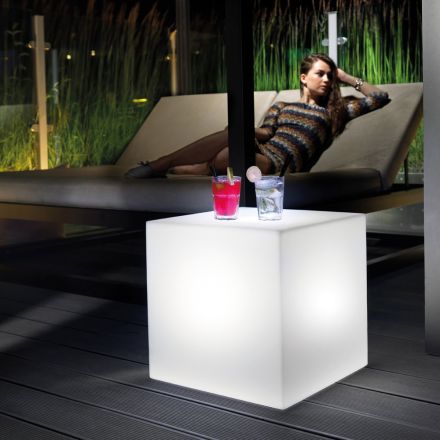 Table basse d'extérieur lumineuse en polyéthylène blanc Made in Italy - Derti Viadurini