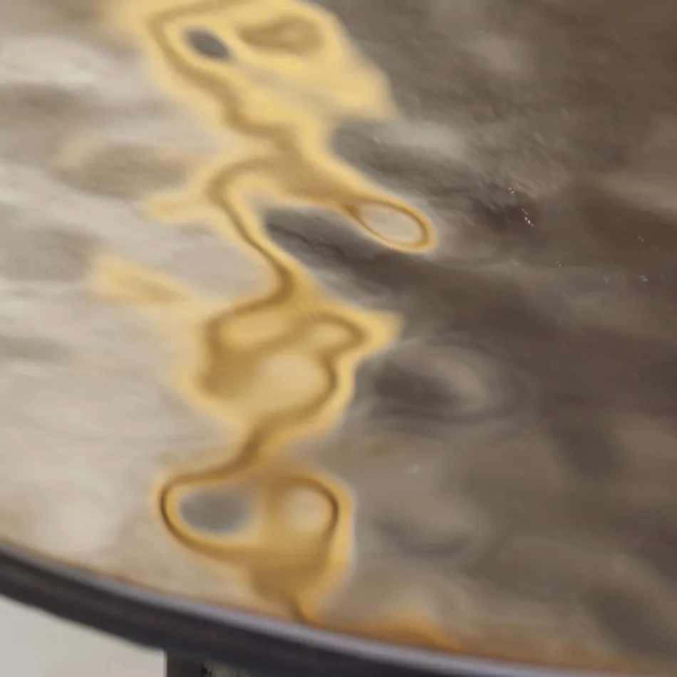 Table basse avec plateau en verre et base en métal Made in Italy - Batulla Viadurini