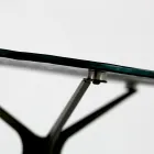 Table basse avec plateau rond en verre et 3 pieds fabriquée en Italie - Siste Viadurini
