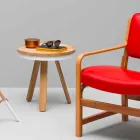Table basse design avec plateau rond et pieds en bois massif - Salerno Viadurini