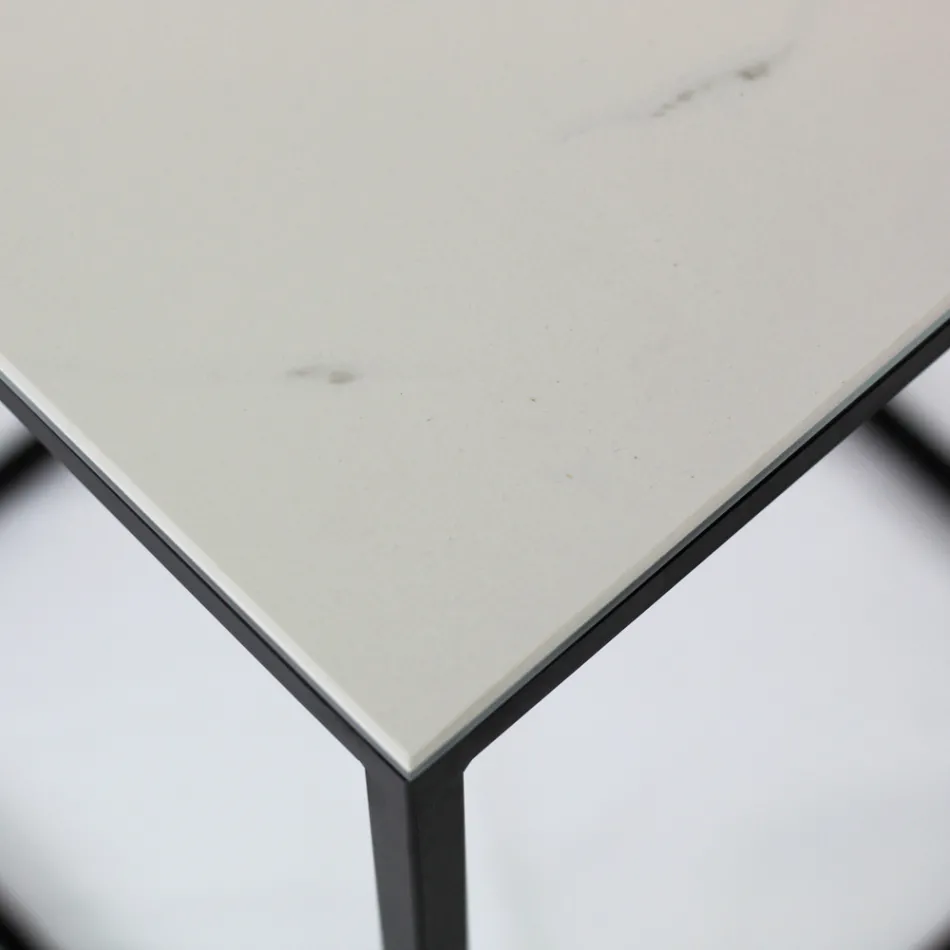 Table basse en grès et base en acier Made in Italy - Birba Viadurini