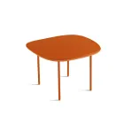 Table basse en MDF profilée, disponible en deux tailles et plusieurs couleurs - Navis Viadurini