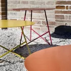 Table basse de jardin ronde en métal de différentes couleurs et 3 tailles - Magali Viadurini
