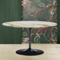Table basse Tulip Eero Saarinen H 41 avec plateau en marbre Calacatta doré Made in Italy - Écarlate