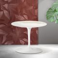 Table basse Tulip de Saarinen, hauteur 39 cm, en céramique mate Florim Calacatta Gold - Écarlate
