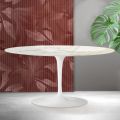 Table basse Tulip de Saarinen, hauteur 41 cm, en céramique mate Florim Calacatta Gold - Écarlate