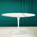 Tulip Saarinen H 41 Table Basse Ovale avec Plateau en Céramique Statuaire Veine Pleine - Écarlate
