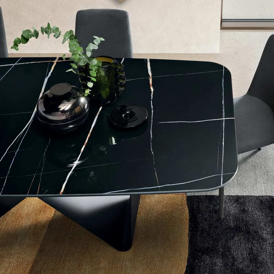 Table 210 x 110 cm avec plateau en céramique effet marbre et piètement en métal - Adriano Viadurini