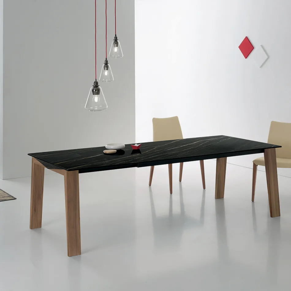 Table extensible à 2,4 m en bois massif et plateau en céramique - Antares Viadurini