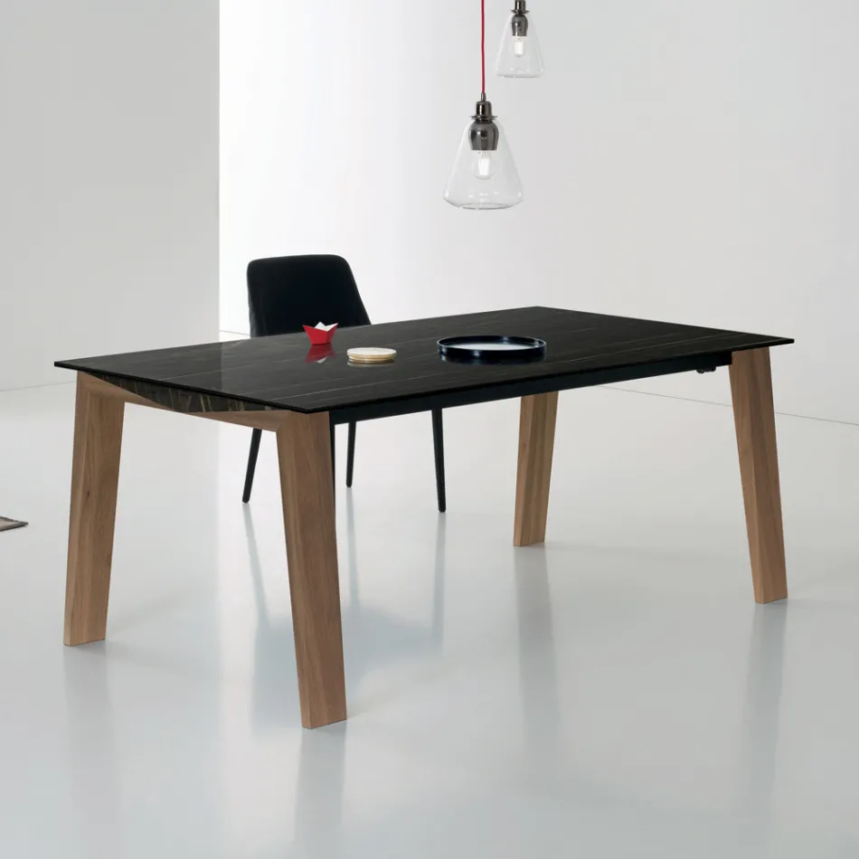 Table extensible à 2,4 m en bois massif et plateau en céramique - Antares Viadurini