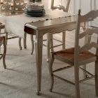 Table extensible avec 4 chaises en gris tourterelle clair fabriquée en Italie - Celestino Viadurini
