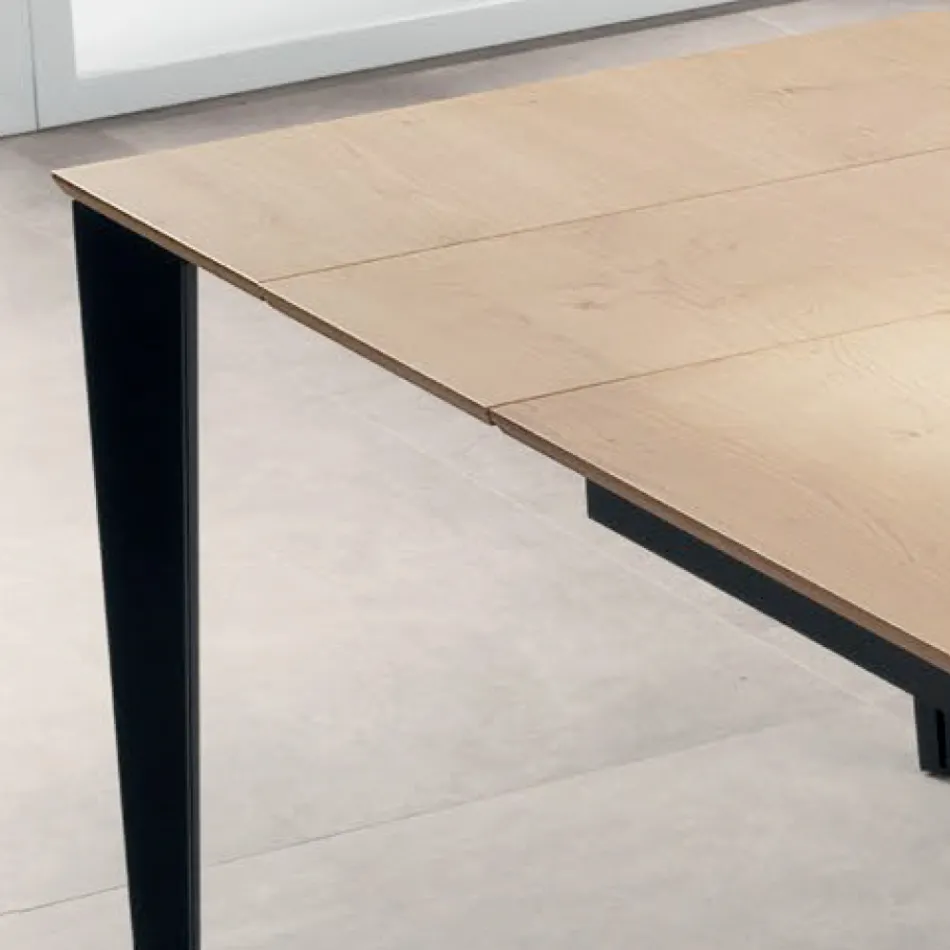 Table extensible avec plateau en placage chêne naturel - Anis Viadurini