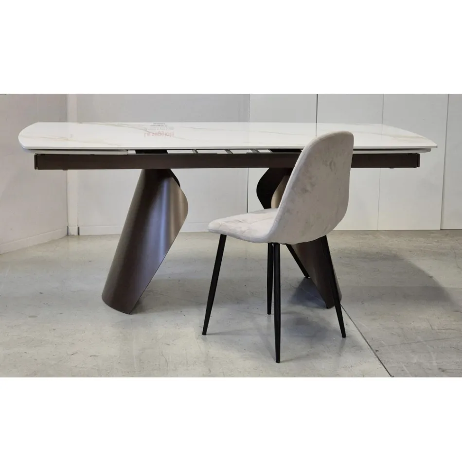 Table extensible de 180 à 260 cm en grès cérame finition Calacatta - Vortex Viadurini