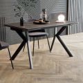 Table extensible jusqu'à 200 cm avec base en métal et plateau en grès - Norris