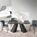 Table extensible jusqu'à 240 cm en verre côtelé transparent, fabriquée en Italie - Talete