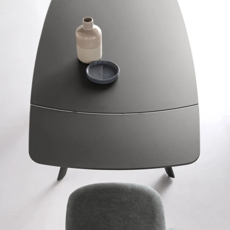 Table extensible jusqu'à 210 cm en verre et métal peint - Naxos Viadurini