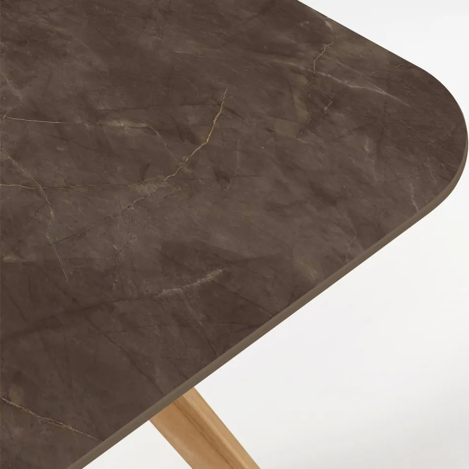 Table d'extérieur avec base en bois et plateau en céramique marron Pulpis - Infinity Viadurini