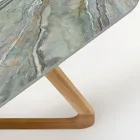 Table d'extérieur avec base en bois et plateau en céramique Royal Peacock - Infinity Viadurini