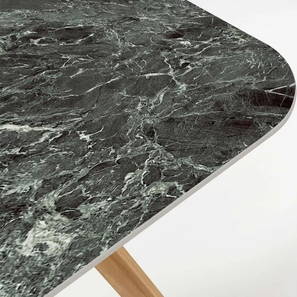 Table d'extérieur avec base en bois et plateau en céramique verte France - Infinity Viadurini