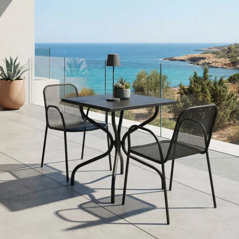 Table d'extérieur Lirion en métal peint, disponible en deux tailles, fabriquée en Italie Viadurini
