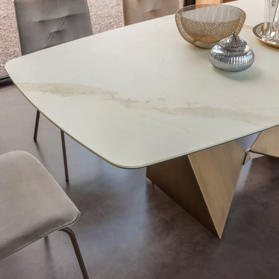 Table à manger en céramique de 3 mm et base en métal fabriquée en Italie - Pivoine Viadurini