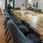 Table à manger en chêne séculaire et 14 chaises incluses Made in Italy - Dite, pièce unique Viadurini