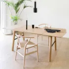 Table à manger moderne en bois de frêne avec détails noirs ou dorés - Andria Viadurini