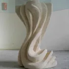 table ronde en pierre avec plateau en verre Cadmus Viadurini