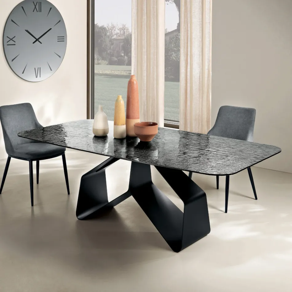 Table fixe 210 x 110 cm avec plateau en verre martelé et piètement en métal - Adriano Viadurini