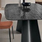 Table fixe avec piètement en métal et plateau en verre côtelé, fabriquée en Italie - Lumo Viadurini