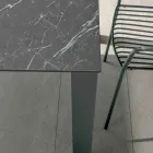 Table d'extérieur fixe en Hpl Alicante et base en métal fabriquée en Italie - Carl Viadurini