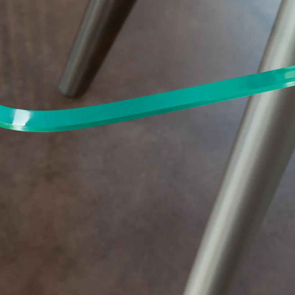 Table à manger fixe en verre et polyuréthane rigide fabriquée en Italie - Lavande Viadurini