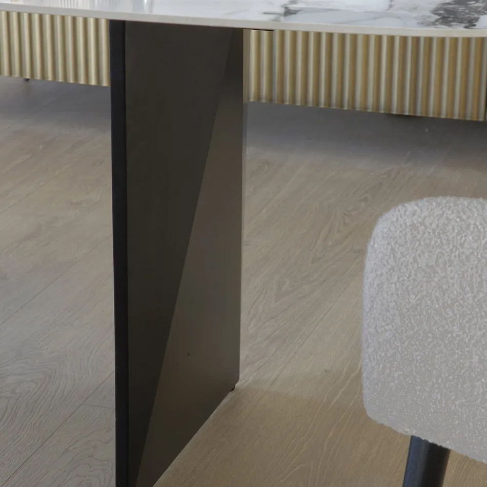 Table fixe en métal et plateau en céramique Arabesque brillant - Eronte Viadurini