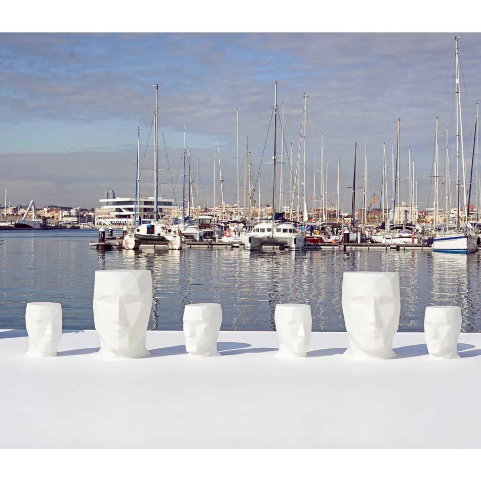 Table / Tabouret de jardin design Adan by Vondom, en polyéthylène Viadurini