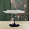 Table Tulipe Eero Saarinen H 74 ronde en marbre de Carrare Statuarietto - Scarlet