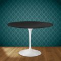 Table ronde Tulipe Eero Saarinen H 74 cm en céramique Domoos, fabriquée en Italie - Écarlate