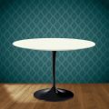 Table ronde Tulipe Eero Saarinen H 74 cm en céramique Moonè, fabriquée en Italie - Écarlate