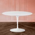 Eero Saarinen Tulip Table H 74 avec plateau MDF en stratifié liquide blanc - Scarlet
