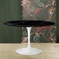 Table Tulipe Saarinen H 74 avec plateau rond en marbre noir Marquinia Made in Italy - Ecarlate