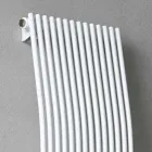 Radiateur De Salle De Bain Vertical Design Moderne Ondulé 1181 Watt - Tucano Viadurini