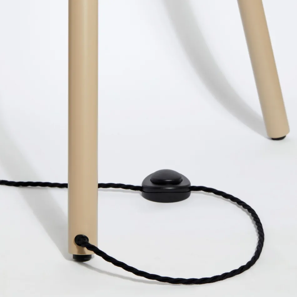 Radiateur électrique sur pied en acier avec interrupteur à pédale - Tree Viadurini