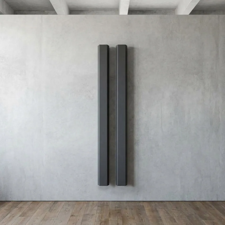 Radiateur électrique en acier au carbone avec deux finitions, fabriqué en Italie - Ember Viadurini