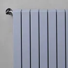 Radiateur mural hydraulique design bas vertical moderne 1824 W - Picchio Viadurini