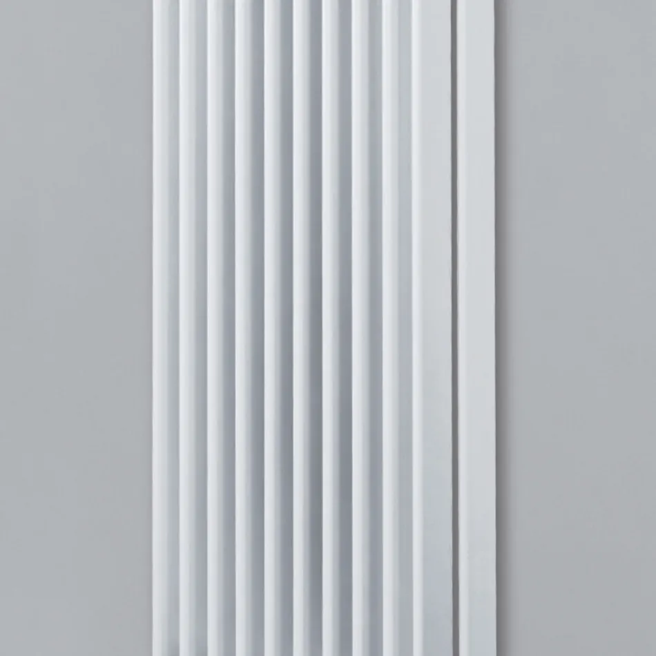 Radiateur Hydraulique à éléments Plats en Acier Blanc Signalisation - Prune Viadurini