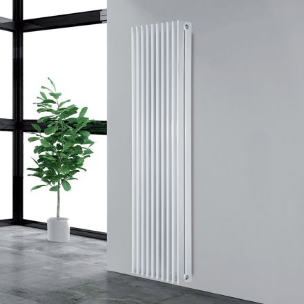 Radiateur hydraulique blanc trafic avec éléments plats en acier - Prune Viadurini